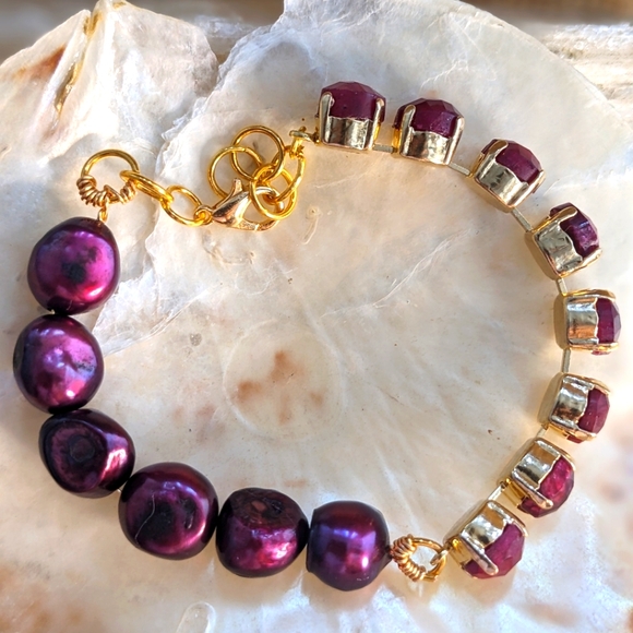 24 Total Carats Weight Natural Rough Ruby Wine Baroque Freshwater Pearl Bracelet - Picture 2 of 7